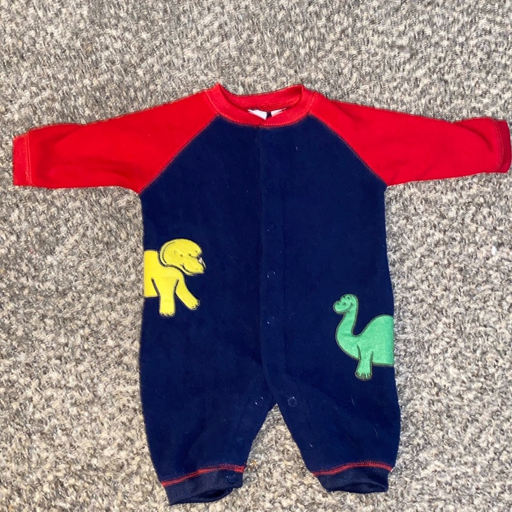 ✨SOLD✨ Vintage Dinosaur Baby Sleeper Pajamas 0-3 months